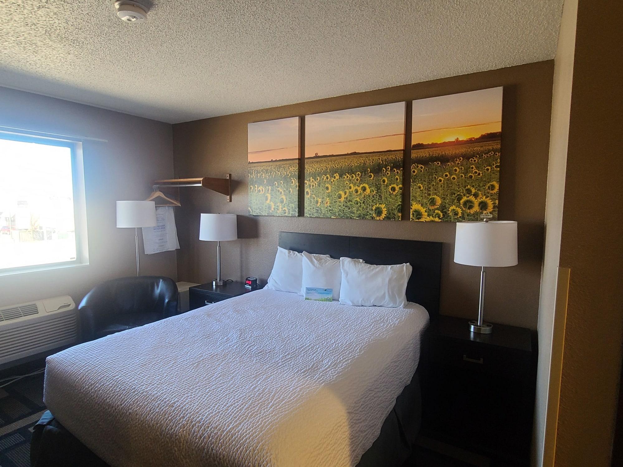 Days Inn By Wyndham Watertown Exteriör bild