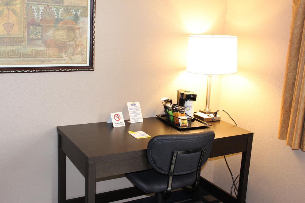 Days Inn By Wyndham Watertown Rum bild